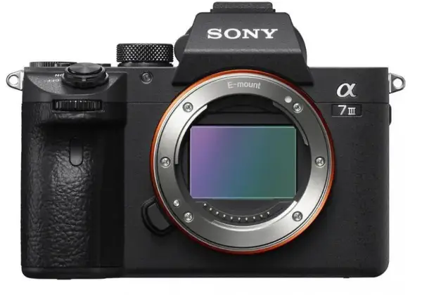 Бездзеркальний фотоапарат Sony Alpha A7 III Body (ILCE7M3B.CEC)