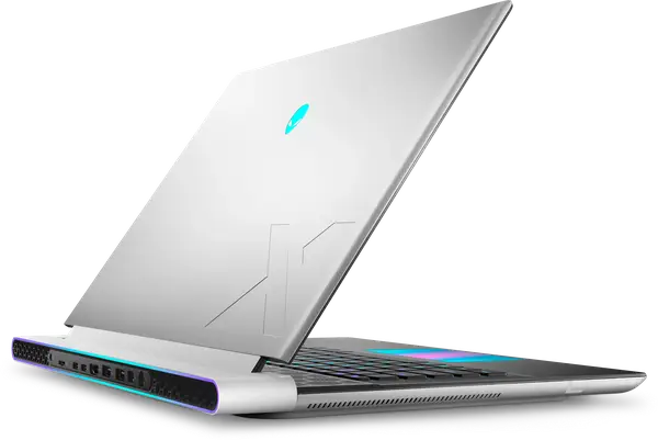 Ноутбук Dell Alienware x16 R2 Ultra 9 185H/32GB/4TB/Win11 RTX4090 240Hz (Alienware-x6R2-7890)
