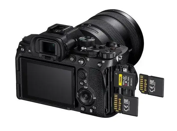 Бездзеркальний фотоапарат Sony Alpha A7 IV body (ILCE7M4B.CEC)